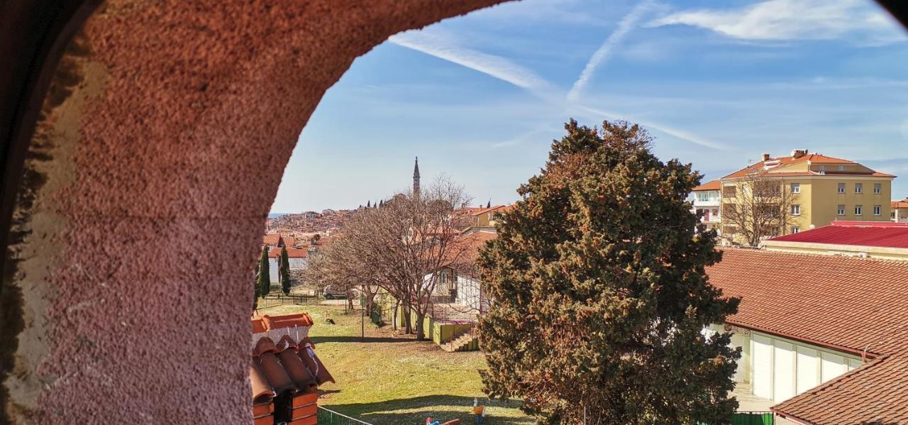 Apartments And Room Pergola Rovinj Buitenkant foto