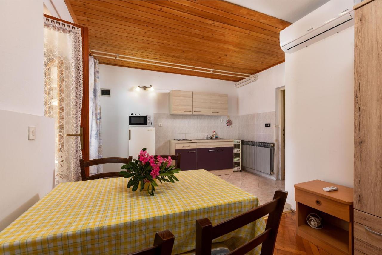 Apartments And Room Pergola Rovinj Buitenkant foto