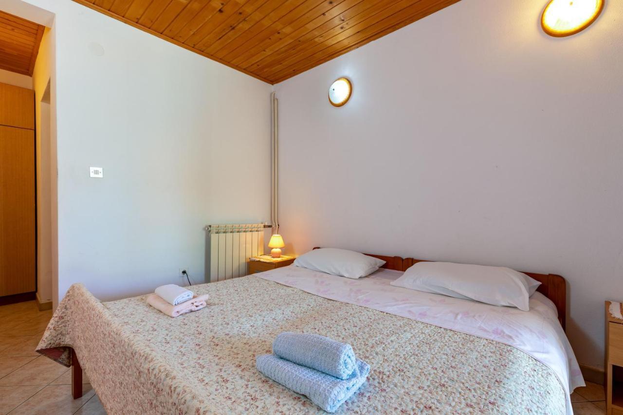 Apartments And Room Pergola Rovinj Buitenkant foto