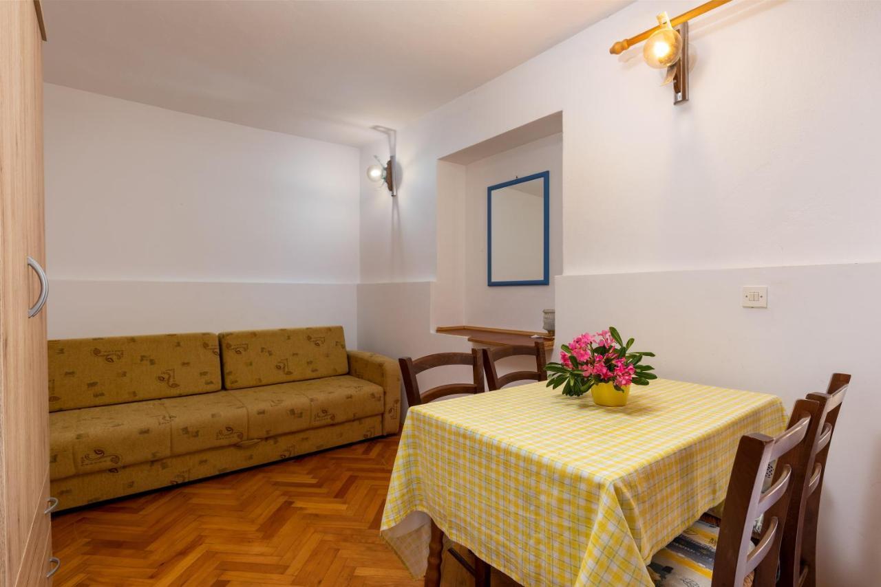 Apartments And Room Pergola Rovinj Buitenkant foto