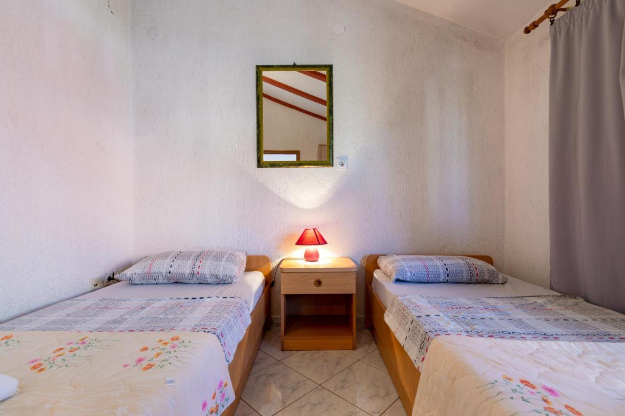 Apartments And Room Pergola Rovinj Buitenkant foto