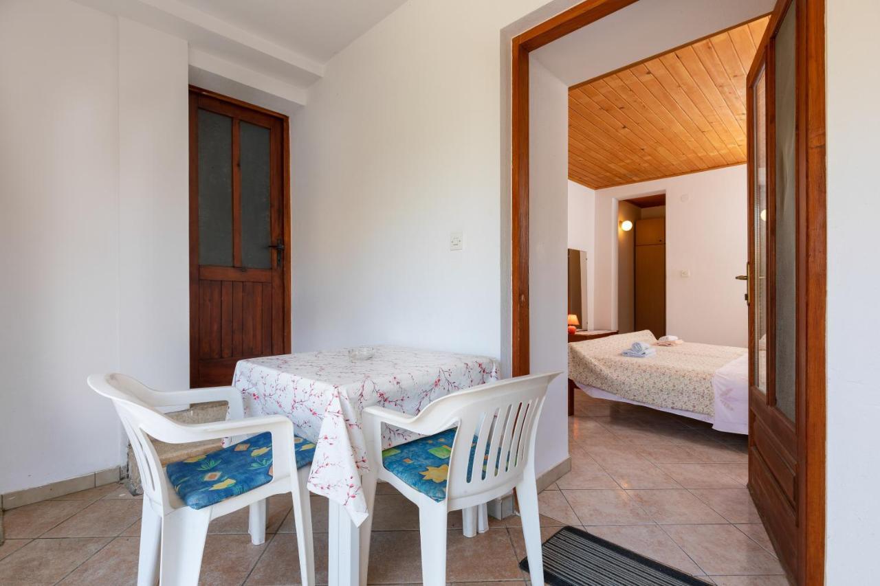 Apartments And Room Pergola Rovinj Buitenkant foto